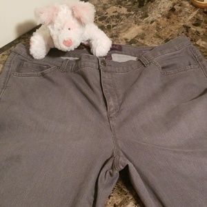 ☃️Gloria Vanderbilt Amanda Jeans 18W